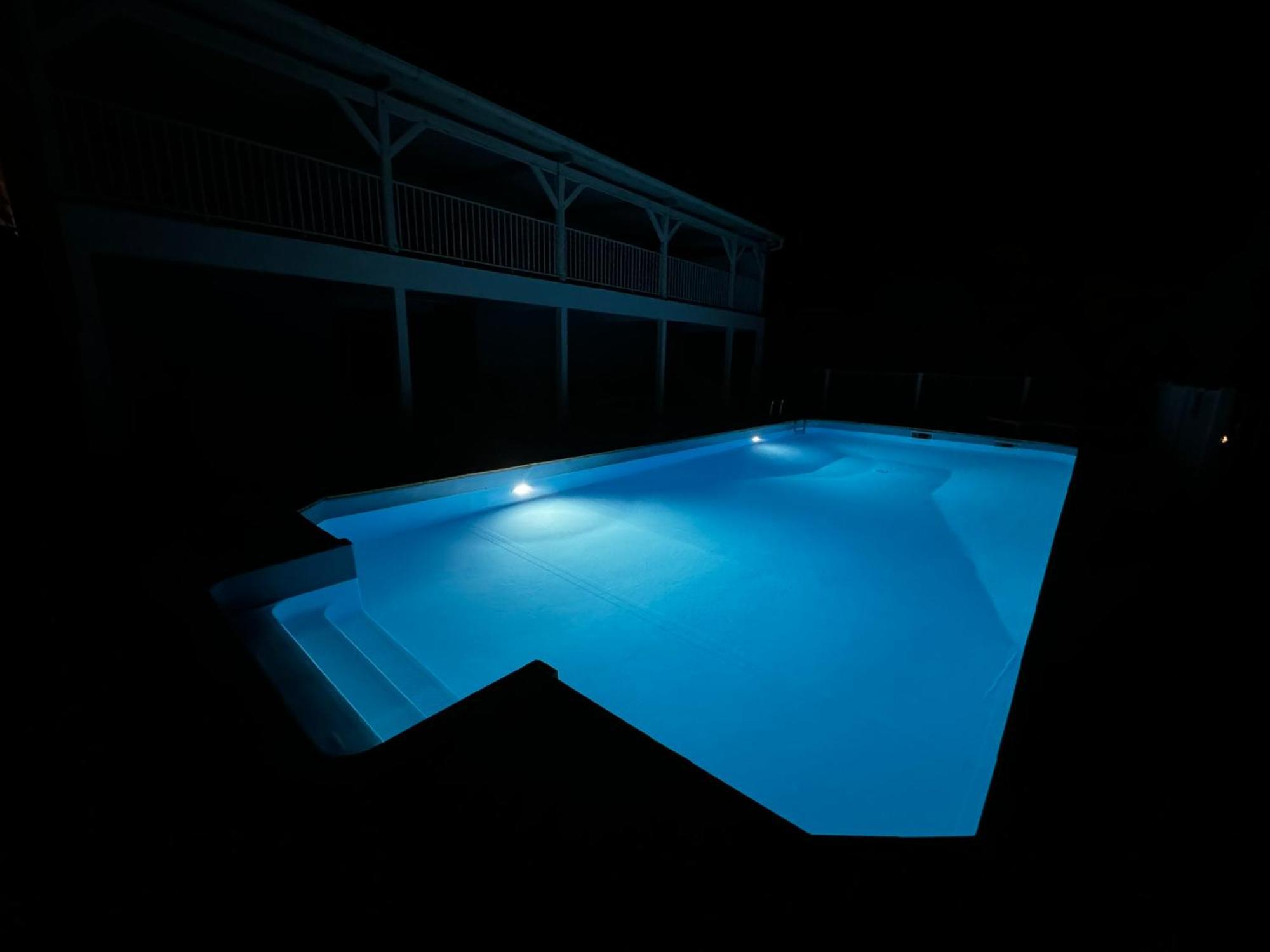 Le Voilier - Elegant Studio Avec Piscine Proche De La Plage レ・トロワ・イレ エクステリア 写真